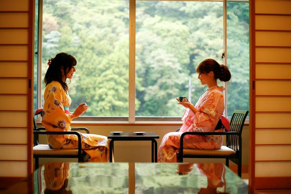 Hotel Kikunoyu Maniwa Bagian luar foto