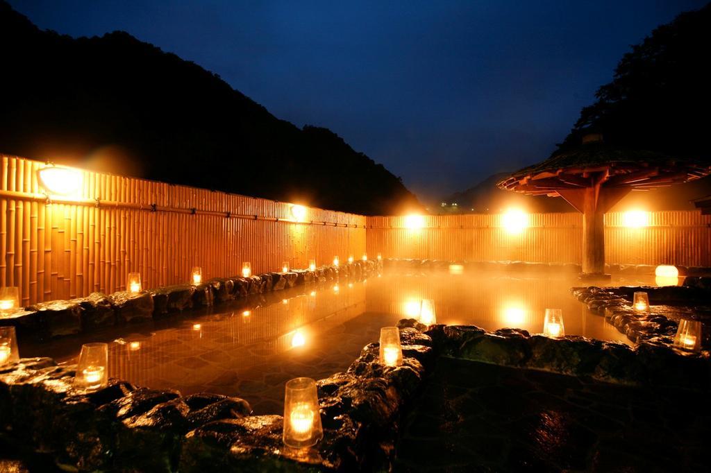 Hotel Kikunoyu Maniwa Bagian luar foto