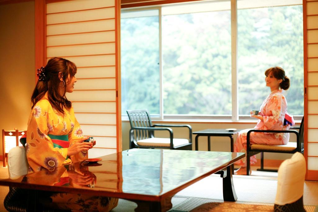 Hotel Kikunoyu Maniwa Bagian luar foto