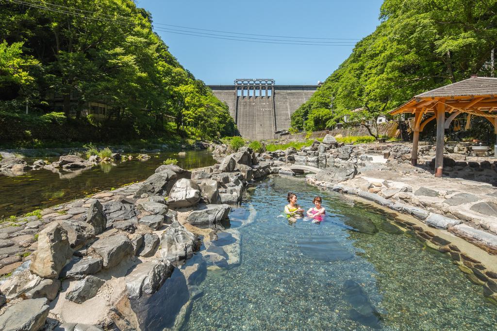 Hotel Kikunoyu Maniwa Bagian luar foto