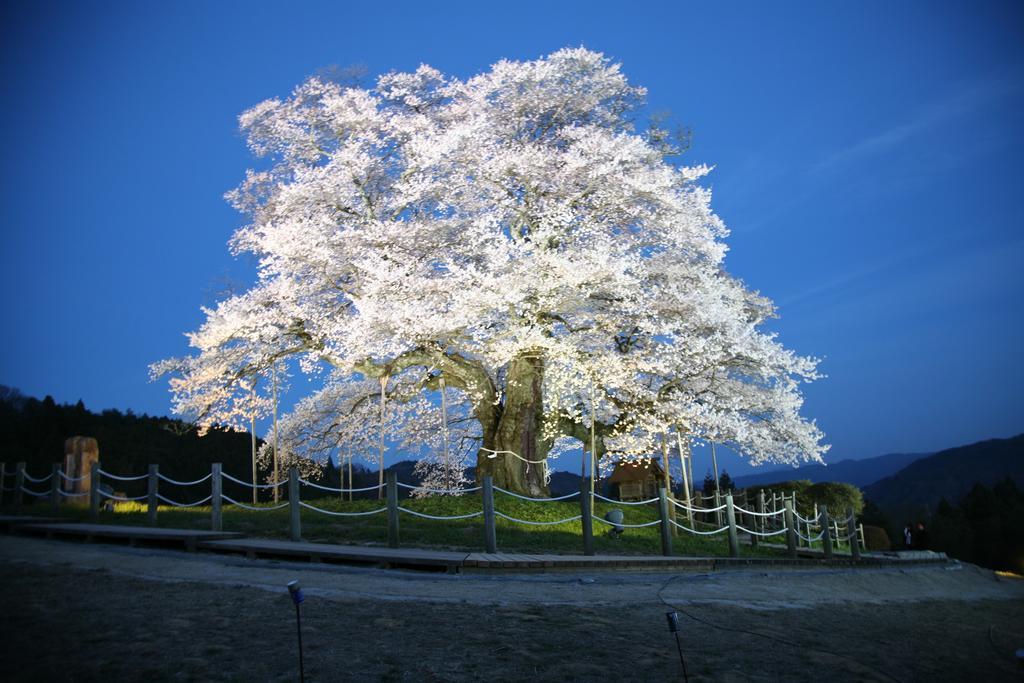 Hotel Kikunoyu Maniwa Bagian luar foto